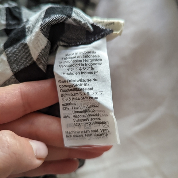 Madewell Linen Blend Puff Sleeve Button Front Crop Top in Gingham Check - Picture 6 of 8